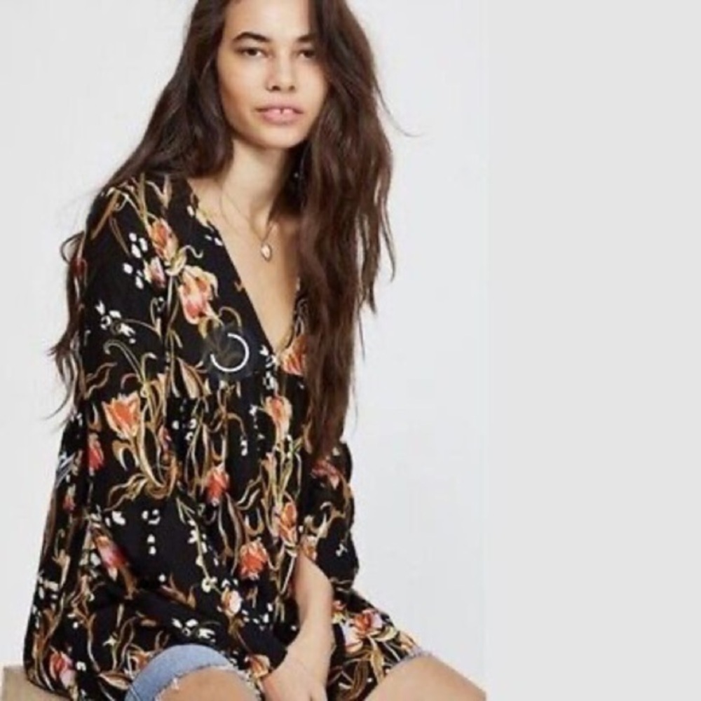 Free People Bella Floral Print Tunic Black  Size XS NWOT